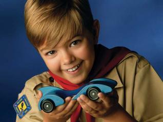 issues-ssw20-Boy-Scout-with-Car